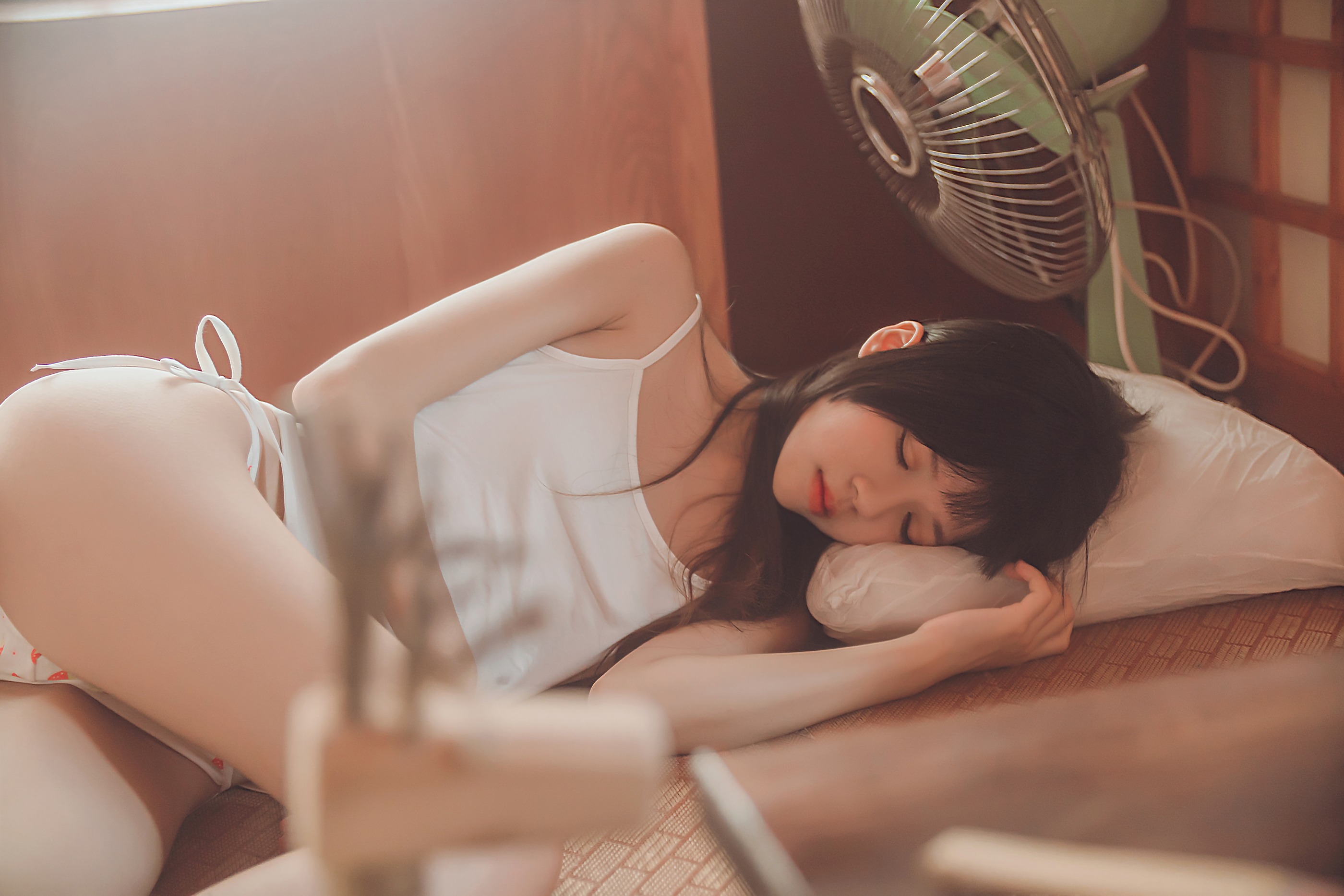 图片[1]-桜桃喵 – NO.007 未熟1 小背心换水手服 [144P]-XikXak